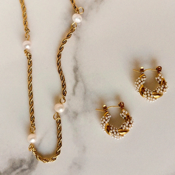 The Pearl & Gold Rope Chain Necklace