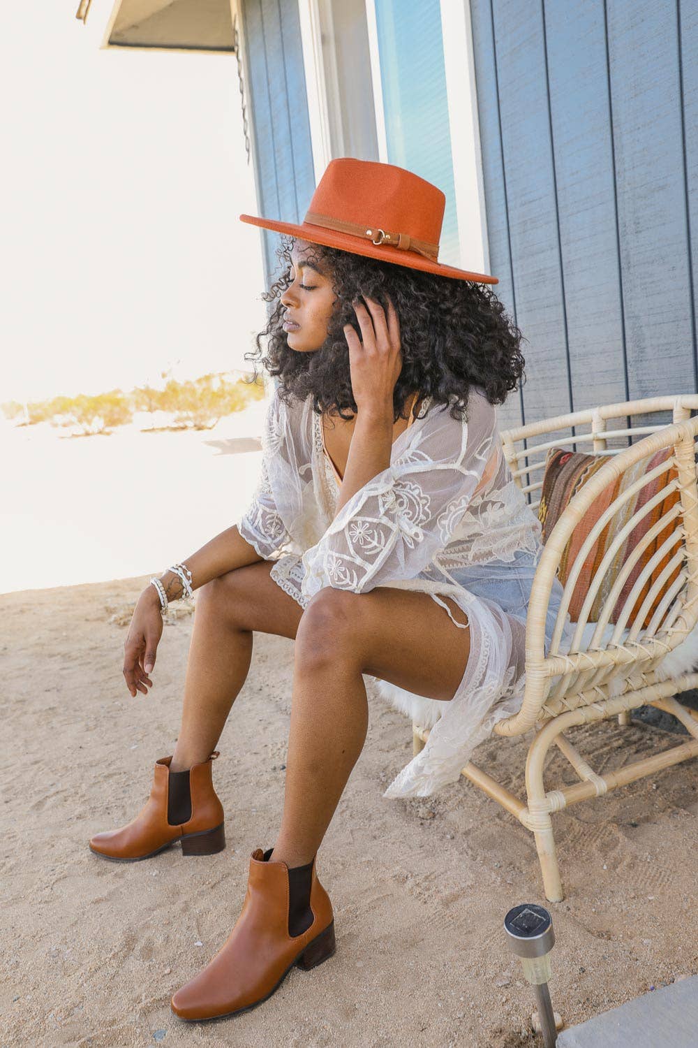 Chic Flat Brim Buckle Hat