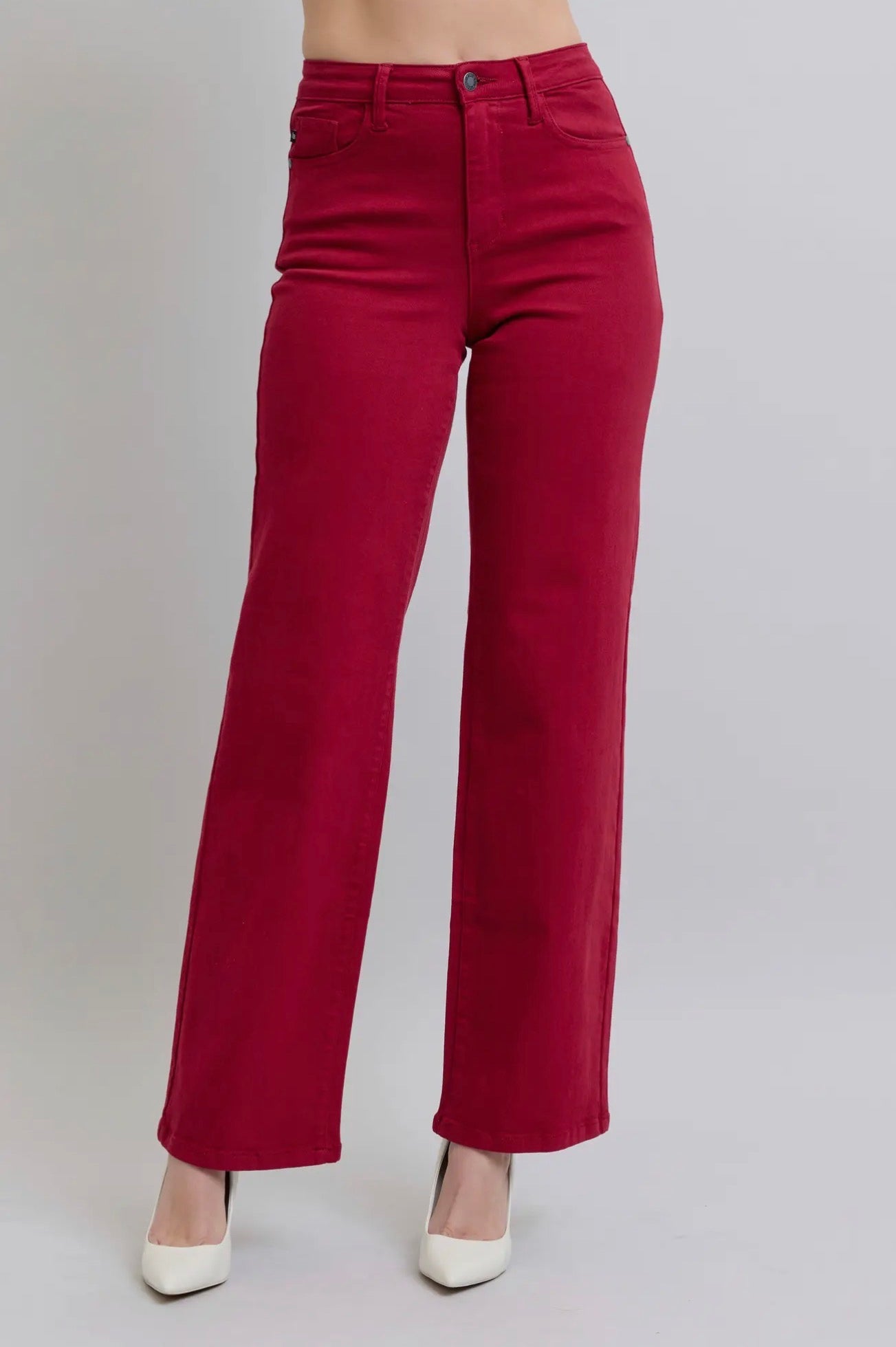 Sweetheart Pocket Straight-Leg Jeans