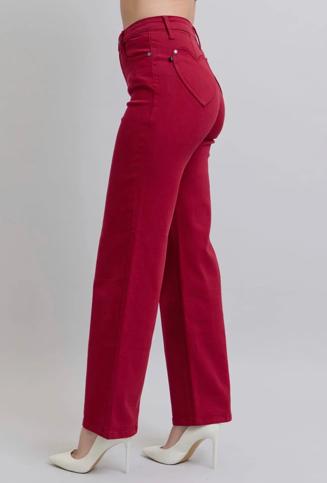 Sweetheart Pocket Straight-Leg Jeans