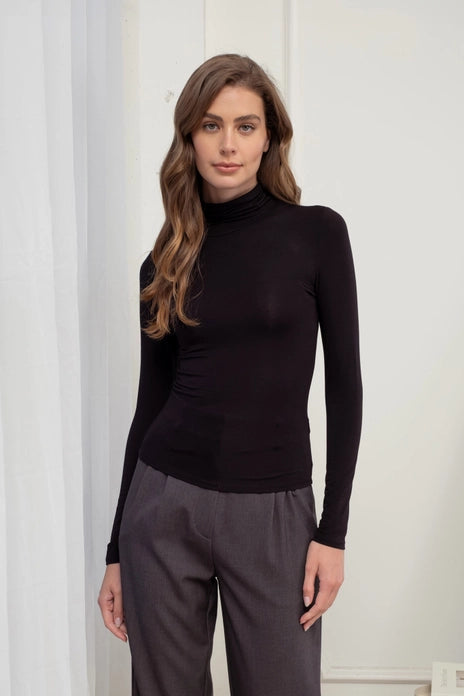 Essential Long Sleeve Turtleneck