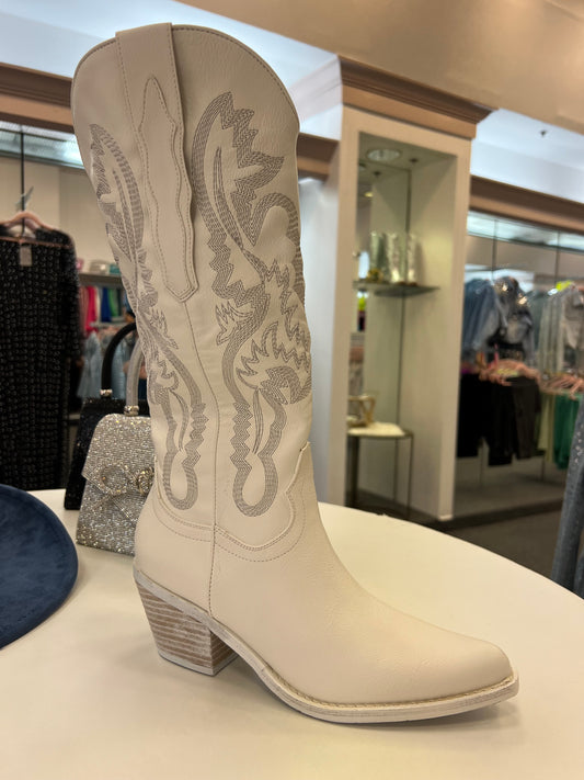 Western Chic Cowboy Boots